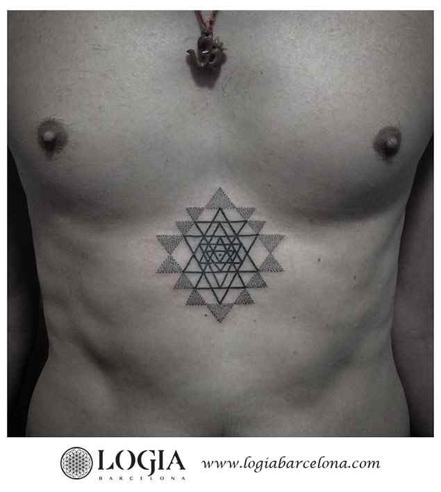 tatuajes-geometrico-estomago-willian-spinola       